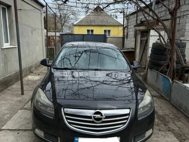 Черный Опель Инсигния, объемом двигателя 2 л и пробегом 255 тыс. км за 6700 $, фото 1 на Automoto.ua