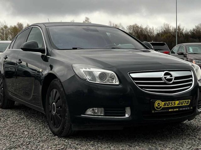 Чорний Опель Інсігнія, об'ємом двигуна 1.5 л та пробігом 161 тис. км за 8750 $, фото 1 на Automoto.ua
