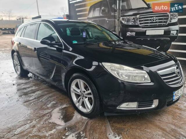 Чорний Опель Інсігнія, об'ємом двигуна 2 л та пробігом 270 тис. км за 6600 $, фото 1 на Automoto.ua