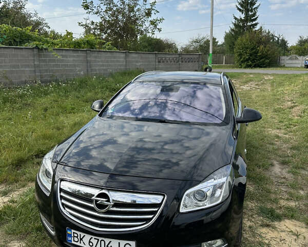 Черный Опель Инсигния, объемом двигателя 1.96 л и пробегом 305 тыс. км за 6800 $, фото 1 на Automoto.ua