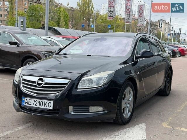 Черный Опель Инсигния, объемом двигателя 2 л и пробегом 287 тыс. км за 6500 $, фото 1 на Automoto.ua