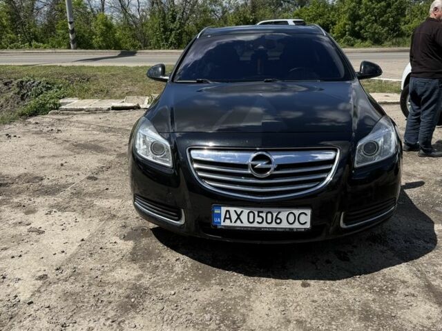 Чорний Опель Інсігнія, об'ємом двигуна 2 л та пробігом 204 тис. км за 7000 $, фото 1 на Automoto.ua