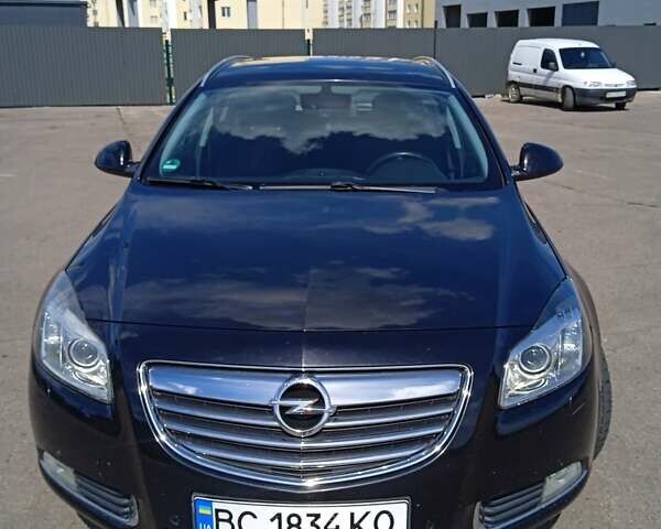Чорний Опель Інсігнія, об'ємом двигуна 2 л та пробігом 170 тис. км за 7300 $, фото 1 на Automoto.ua