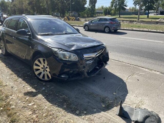 Чорний Опель Інсігнія, об'ємом двигуна 2 л та пробігом 192 тис. км за 4000 $, фото 1 на Automoto.ua