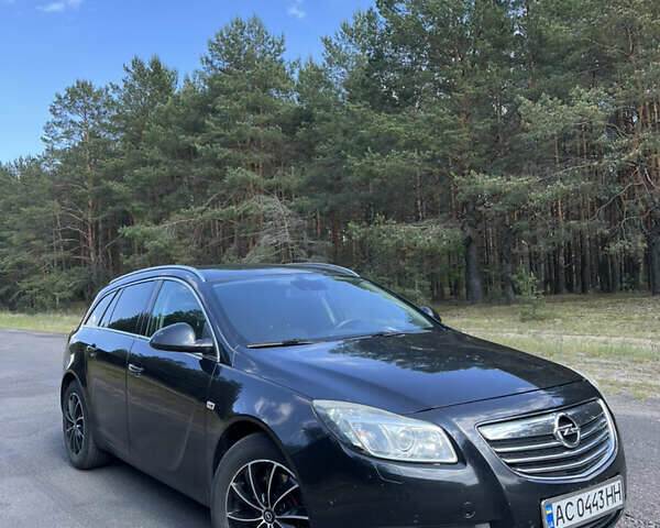 Чорний Опель Інсігнія, об'ємом двигуна 1.96 л та пробігом 245 тис. км за 7800 $, фото 1 на Automoto.ua