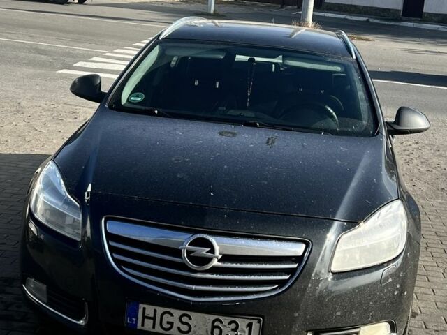 Чорний Опель Інсігнія, об'ємом двигуна 2 л та пробігом 500 тис. км за 3800 $, фото 1 на Automoto.ua
