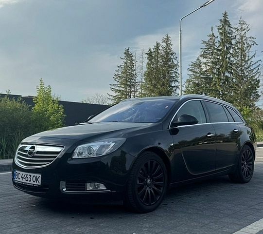 Черный Опель Инсигния, объемом двигателя 1.96 л и пробегом 269 тыс. км за 7200 $, фото 1 на Automoto.ua
