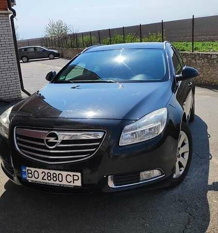 Черный Опель Инсигния, объемом двигателя 2 л и пробегом 278 тыс. км за 7500 $, фото 1 на Automoto.ua
