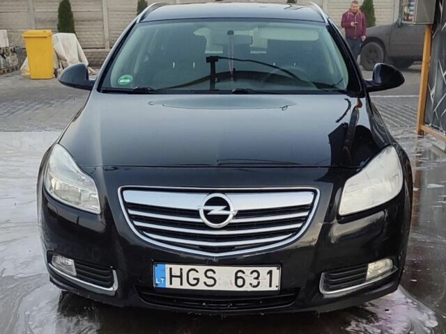 Чорний Опель Інсігнія, об'ємом двигуна 2 л та пробігом 500 тис. км за 3800 $, фото 1 на Automoto.ua