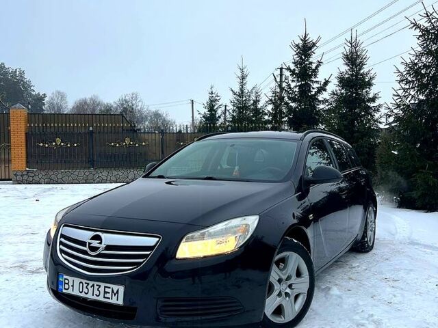 Чорний Опель Інсігнія, об'ємом двигуна 2 л та пробігом 280 тис. км за 6500 $, фото 1 на Automoto.ua