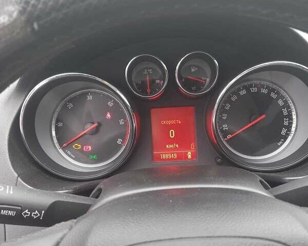 Чорний Опель Інсігнія, об'ємом двигуна 2 л та пробігом 189 тис. км за 7535 $, фото 1 на Automoto.ua