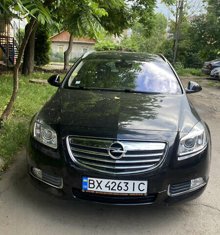 Черный Опель Инсигния, объемом двигателя 1.96 л и пробегом 260 тыс. км за 9900 $, фото 1 на Automoto.ua