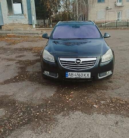 Черный Опель Инсигния, объемом двигателя 1.96 л и пробегом 298 тыс. км за 10000 $, фото 1 на Automoto.ua