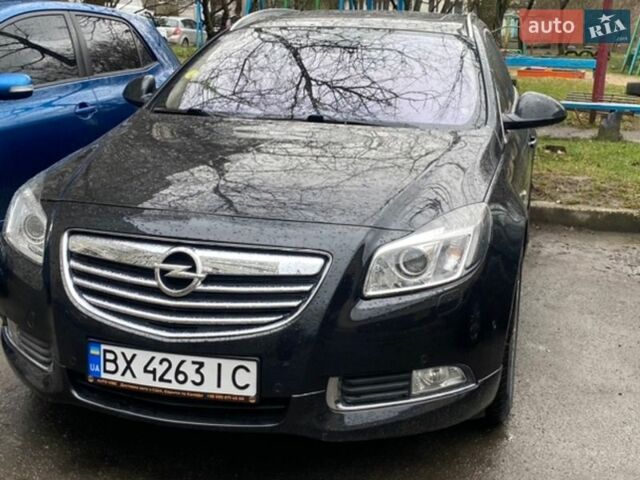 Черный Опель Инсигния, объемом двигателя 1.96 л и пробегом 260 тыс. км за 8499 $, фото 1 на Automoto.ua