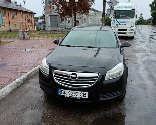 Черный Опель Инсигния, объемом двигателя 1.96 л и пробегом 268 тыс. км за 7550 $, фото 1 на Automoto.ua