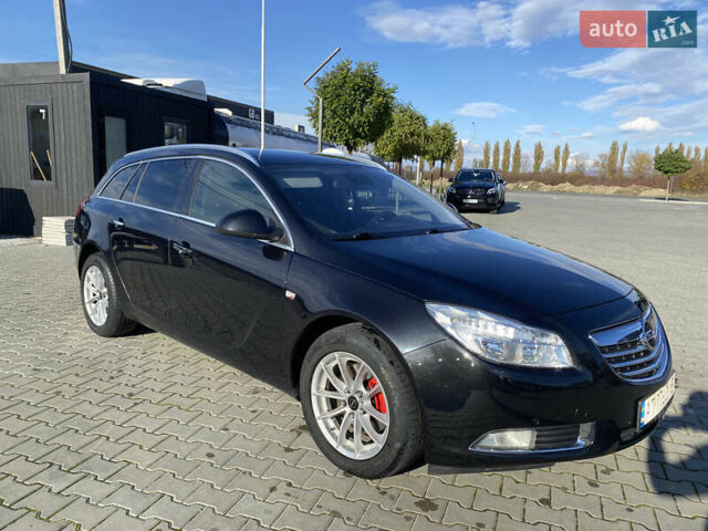 Черный Опель Инсигния, объемом двигателя 2 л и пробегом 288 тыс. км за 7600 $, фото 1 на Automoto.ua
