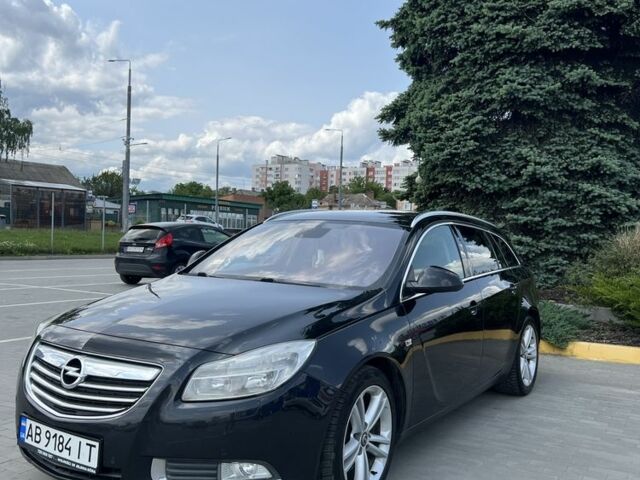 Чорний Опель Інсігнія, об'ємом двигуна 2 л та пробігом 345 тис. км за 8500 $, фото 1 на Automoto.ua