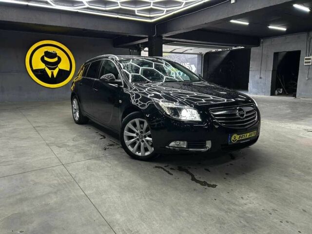 Чорний Опель Інсігнія, об'ємом двигуна 2 л та пробігом 3 тис. км за 9000 $, фото 1 на Automoto.ua