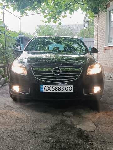 Черный Опель Инсигния, объемом двигателя 1.4 л и пробегом 241 тыс. км за 8400 $, фото 1 на Automoto.ua