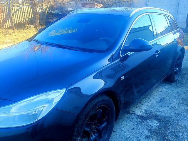 Черный Опель Инсигния, объемом двигателя 2 л и пробегом 297 тыс. км за 7300 $, фото 1 на Automoto.ua