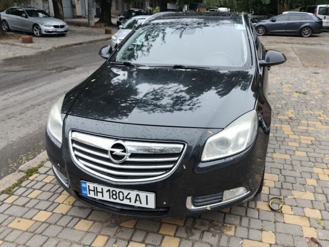 Черный Опель Инсигния, объемом двигателя 2 л и пробегом 213 тыс. км за 8000 $, фото 1 на Automoto.ua