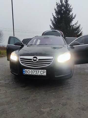 Черный Опель Инсигния, объемом двигателя 1.96 л и пробегом 245 тыс. км за 8599 $, фото 1 на Automoto.ua