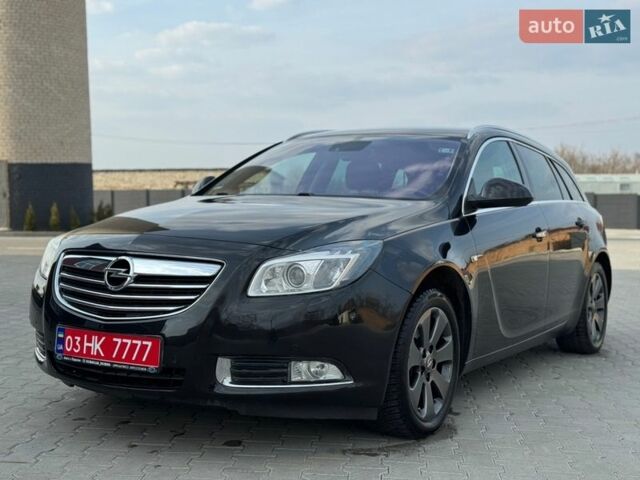 Черный Опель Инсигния, объемом двигателя 2 л и пробегом 221 тыс. км за 8299 $, фото 1 на Automoto.ua