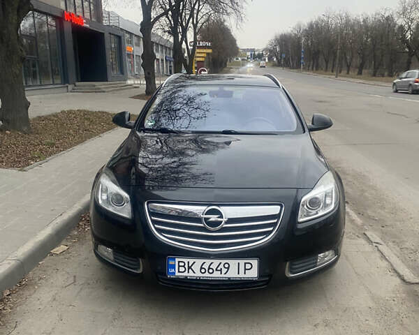 Опель Інсігнія 2012 у Рівному на Automoto.ua Чорний Опель Інсігнія, об'ємом двигуна 2 л та пробігом 204 тис. км за 8750 $, фото 1 на Automoto.ua