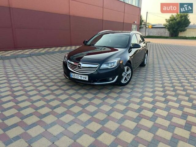 Чорний Опель Інсігнія, об'ємом двигуна 1.96 л та пробігом 350 тис. км за 9000 $, фото 1 на Automoto.ua