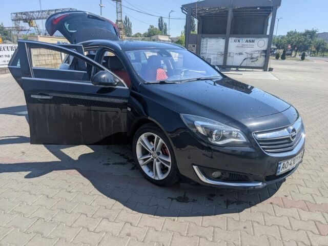 Черный Опель Инсигния, объемом двигателя 2 л и пробегом 290 тыс. км за 10905 $, фото 1 на Automoto.ua