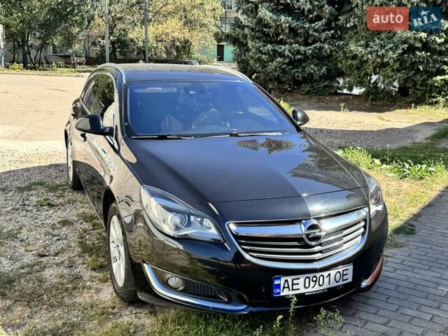 Черный Опель Инсигния, объемом двигателя 1.6 л и пробегом 154 тыс. км за 12300 $, фото 1 на Automoto.ua