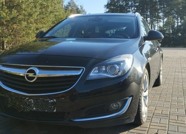 Черный Опель Инсигния, объемом двигателя 1 л и пробегом 156 тыс. км за 7000 $, фото 1 на Automoto.ua