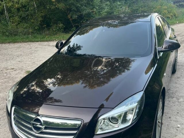 Коричневий Опель Інсігнія, об'ємом двигуна 1.6 л та пробігом 210 тис. км за 8500 $, фото 1 на Automoto.ua