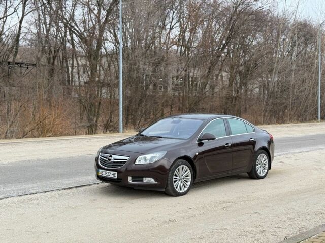 Коричневий Опель Інсігнія, об'ємом двигуна 2 л та пробігом 160 тис. км за 13000 $, фото 1 на Automoto.ua