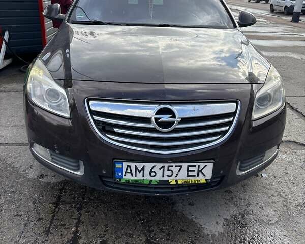 Коричневий Опель Інсігнія, об'ємом двигуна 1.96 л та пробігом 302 тис. км за 8500 $, фото 1 на Automoto.ua