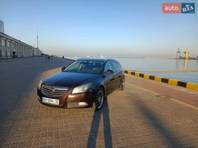 Коричневый Опель Инсигния, объемом двигателя 1.96 л и пробегом 247 тыс. км за 8000 $, фото 1 на Automoto.ua