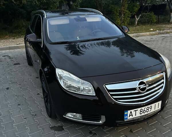 Коричневый Опель Инсигния, объемом двигателя 1.96 л и пробегом 260 тыс. км за 8500 $, фото 1 на Automoto.ua