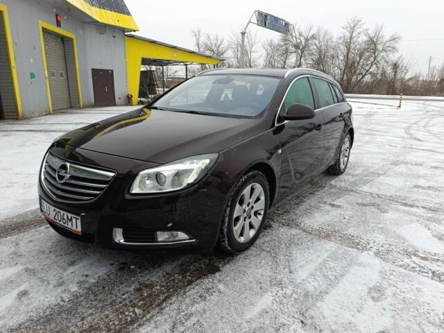 Коричневый Опель Инсигния, объемом двигателя 2 л и пробегом 250 тыс. км за 4200 $, фото 1 на Automoto.ua