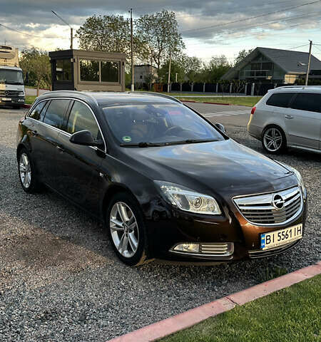 Коричневый Опель Инсигния, объемом двигателя 2 л и пробегом 232 тыс. км за 11000 $, фото 1 на Automoto.ua