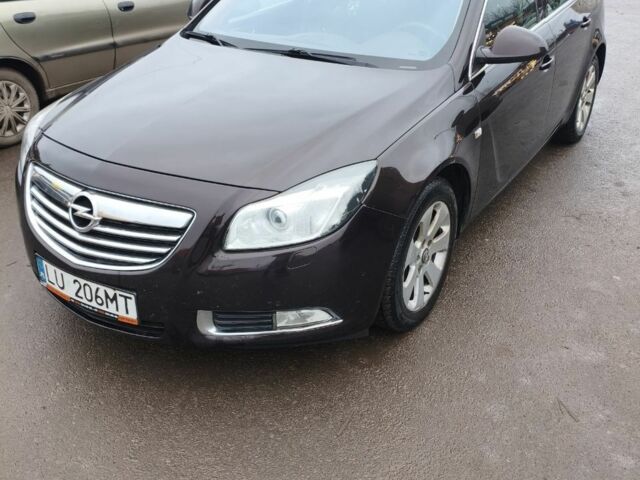 Коричневий Опель Інсігнія, об'ємом двигуна 2 л та пробігом 245 тис. км за 3800 $, фото 1 на Automoto.ua