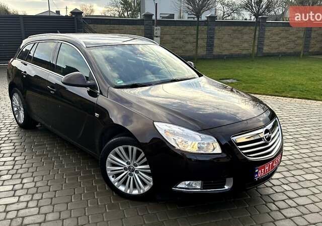 Коричневый Опель Инсигния, объемом двигателя 1.6 л и пробегом 187 тыс. км за 8550 $, фото 1 на Automoto.ua