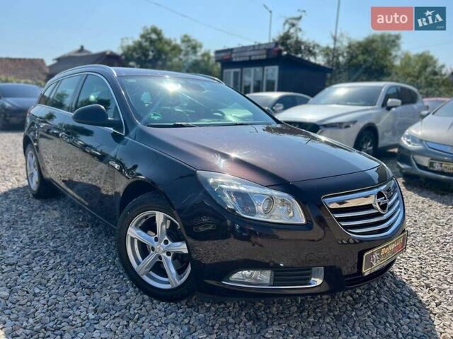 Коричневый Опель Инсигния, объемом двигателя 1.96 л и пробегом 321 тыс. км за 8999 $, фото 1 на Automoto.ua