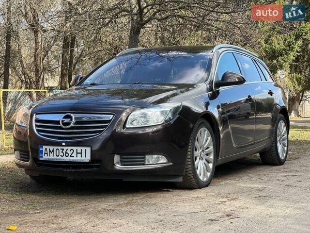 Коричневый Опель Инсигния, объемом двигателя 2 л и пробегом 230 тыс. км за 7350 $, фото 1 на Automoto.ua