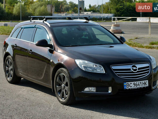 Коричневий Опель Інсігнія, об'ємом двигуна 1.96 л та пробігом 225 тис. км за 8700 $, фото 1 на Automoto.ua