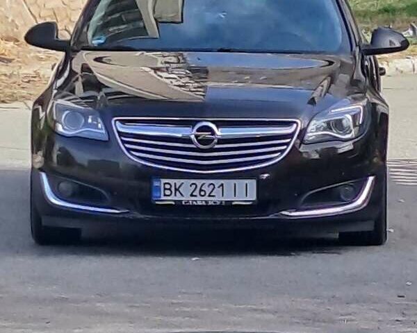 Коричневый Опель Инсигния, объемом двигателя 2.01 л и пробегом 270 тыс. км за 10500 $, фото 1 на Automoto.ua