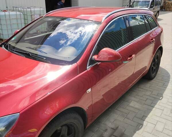 Красный Опель Инсигния, объемом двигателя 1.96 л и пробегом 217 тыс. км за 7400 $, фото 1 на Automoto.ua