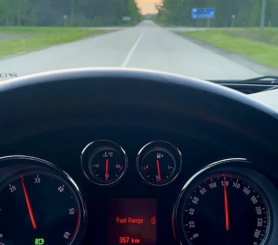 Опель Інсігнія, об'ємом двигуна 2 л та пробігом 214 тис. км за 8500 $, фото 1 на Automoto.ua