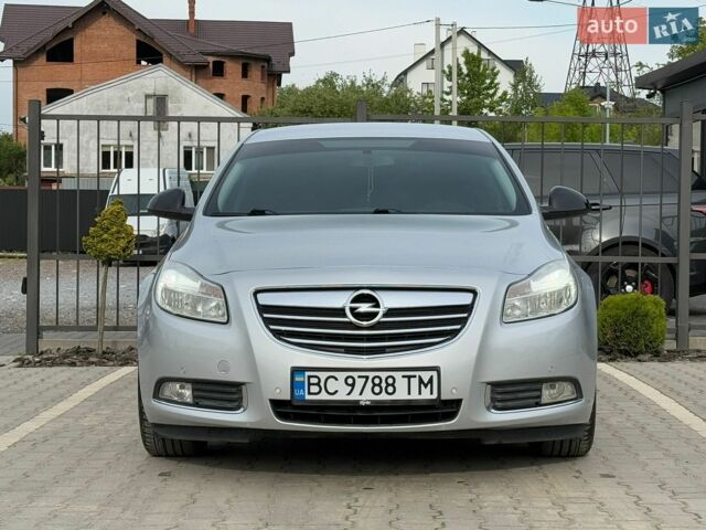 Опель Инсигния, объемом двигателя 2 л и пробегом 215 тыс. км за 7800 $, фото 1 на Automoto.ua