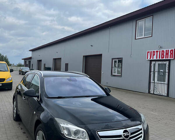 Опель Інсігнія, об'ємом двигуна 2 л та пробігом 330 тис. км за 5300 $, фото 1 на Automoto.ua