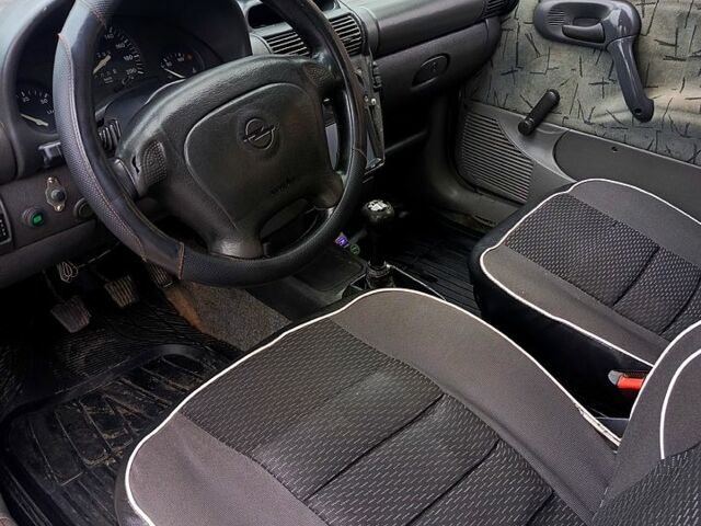 Опель Інсігнія, об'ємом двигуна 2 л та пробігом 264 тис. км за 6499 $, фото 1 на Automoto.ua